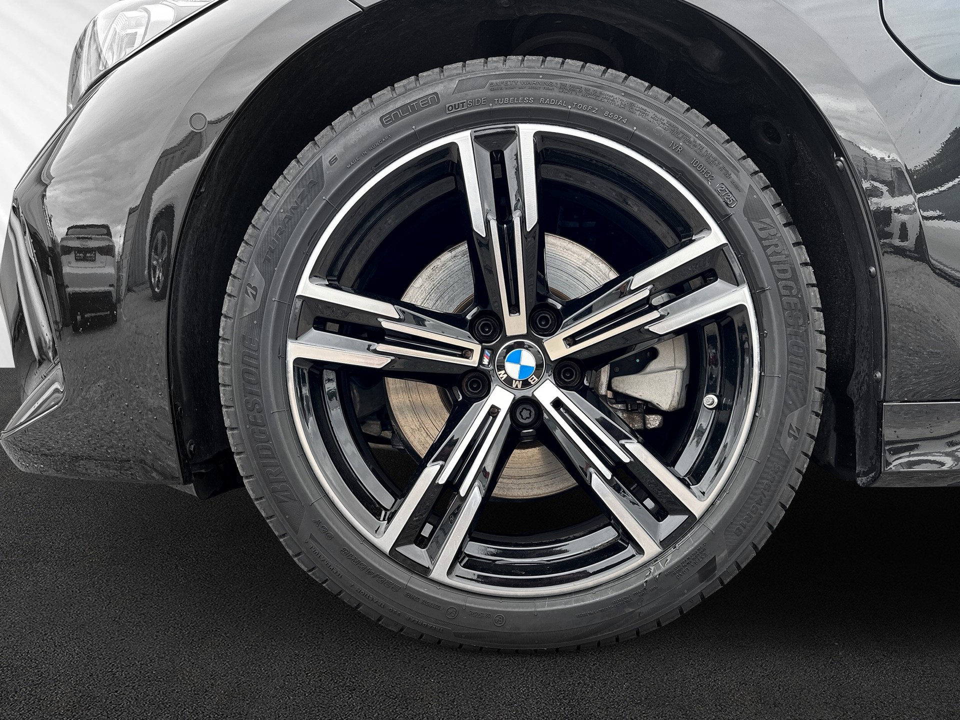 BMW 330e xDrive Steptronic M Sport-image-8