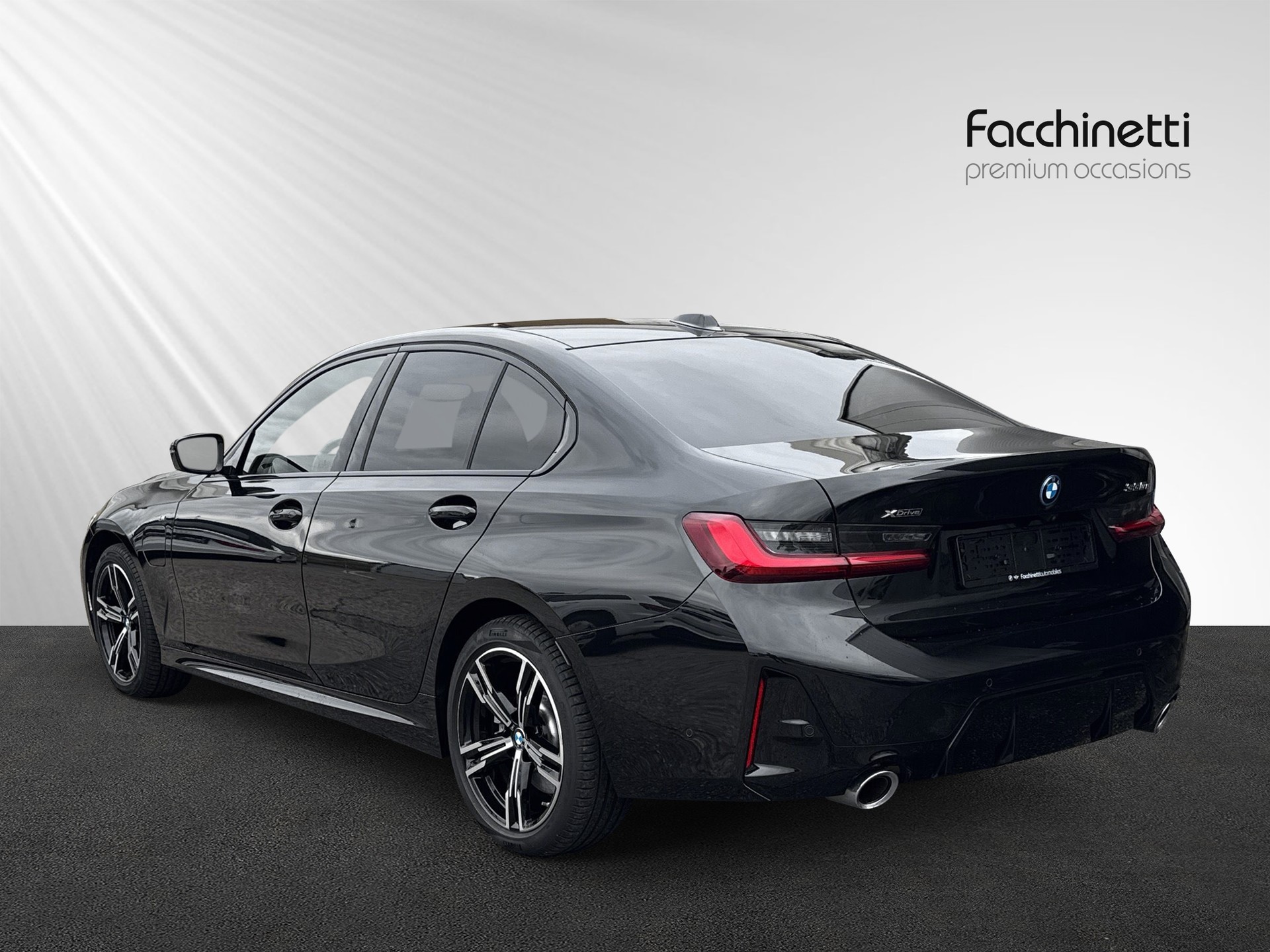 BMW 330e xDrive Steptronic M Sport-image-2