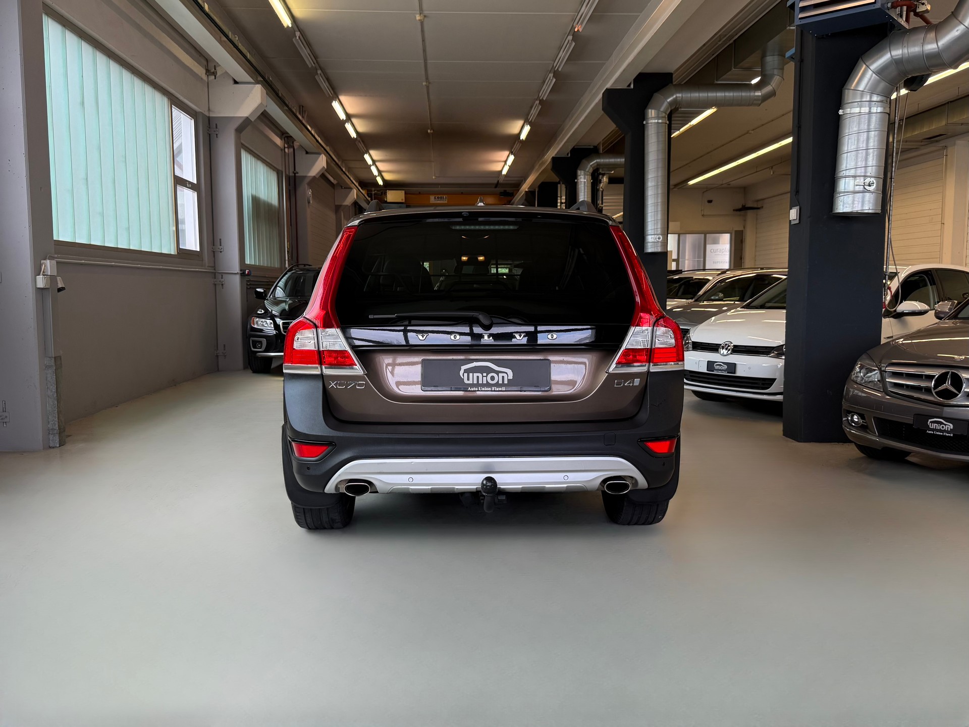 VOLVO XC70 D4 Momentum Dynamic Edition Geartronic-image-7