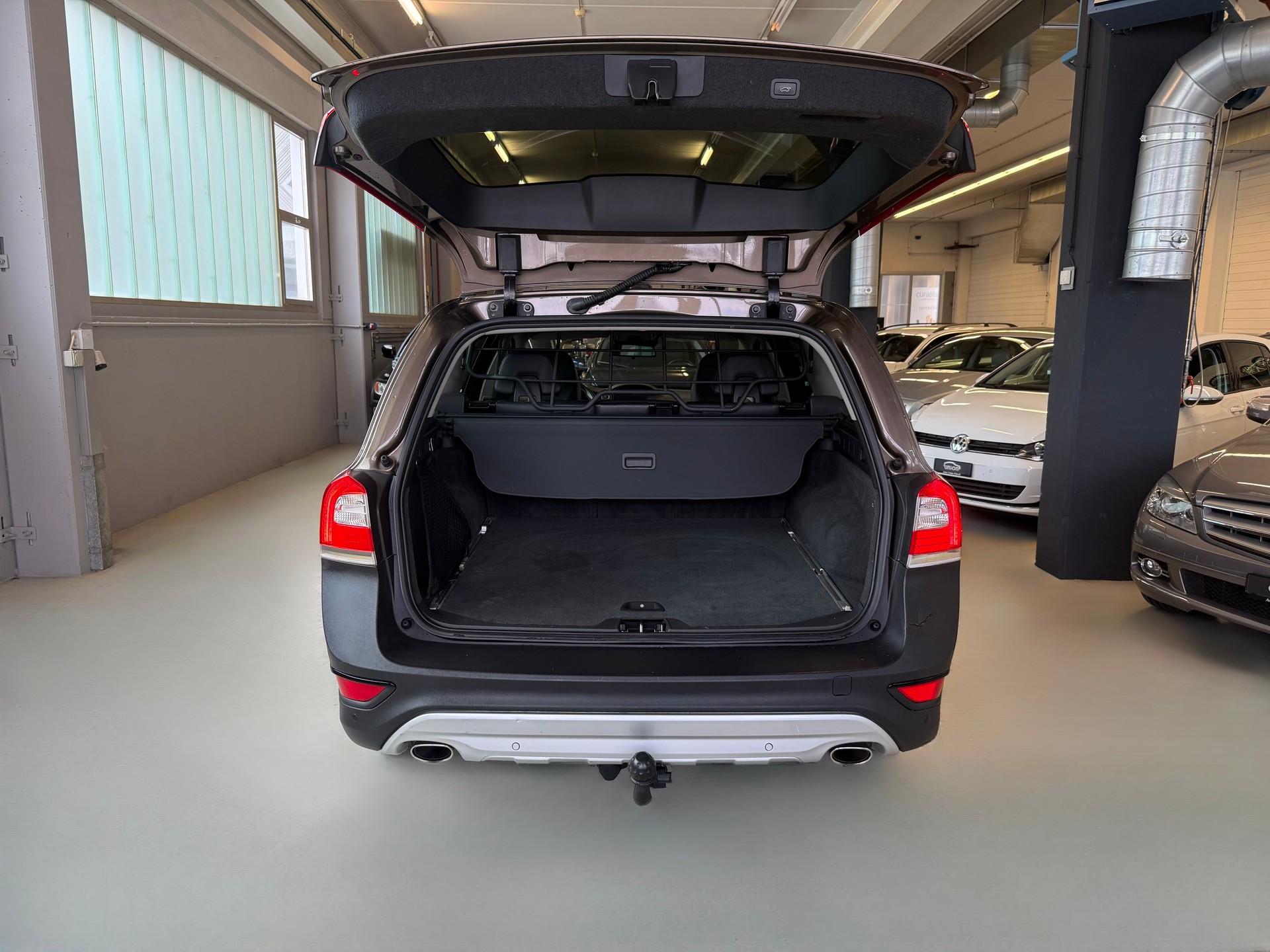 VOLVO XC70 D4 Momentum Dynamic Edition Geartronic-image-8