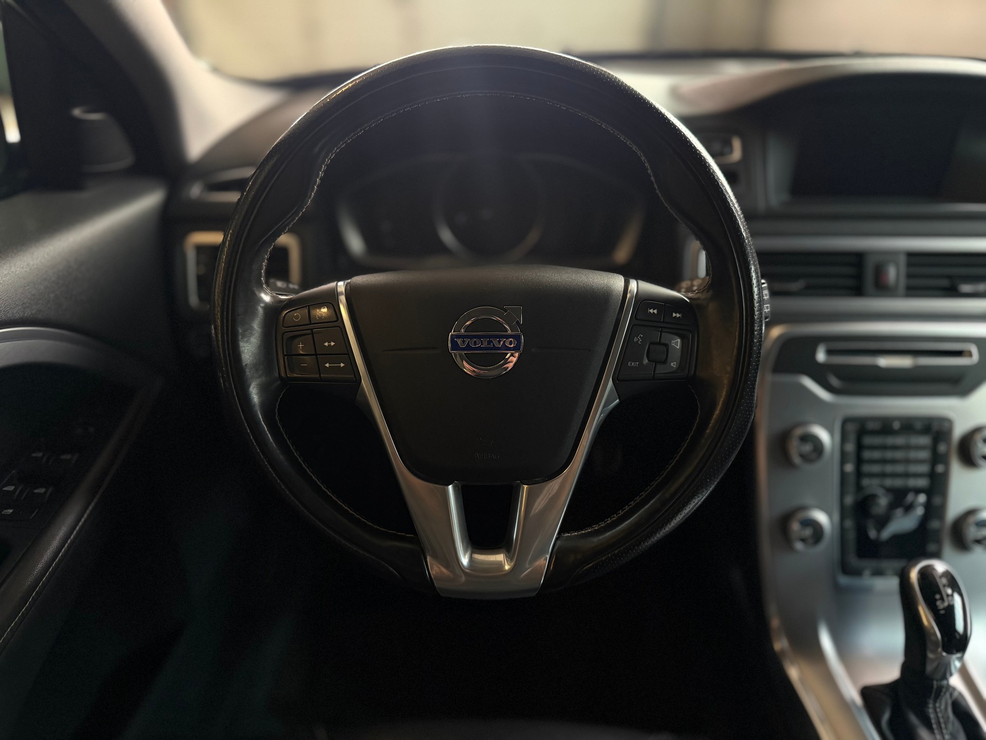 VOLVO XC70 D4 Momentum Dynamic Edition Geartronic-image-13