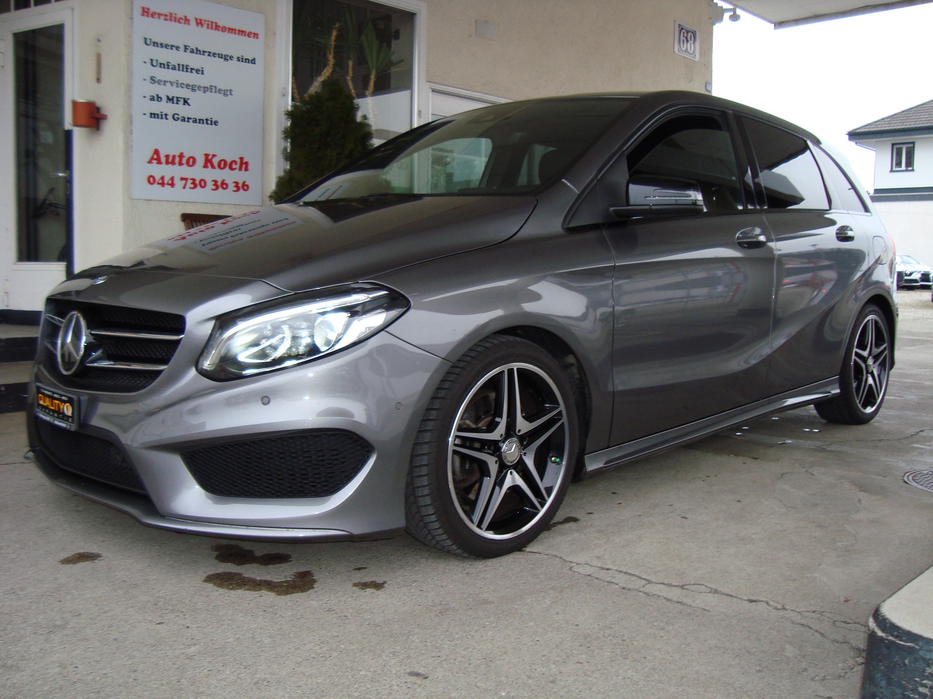 MERCEDES-BENZ B 250 AMG Line 4Matic 7G-DCT-image-0