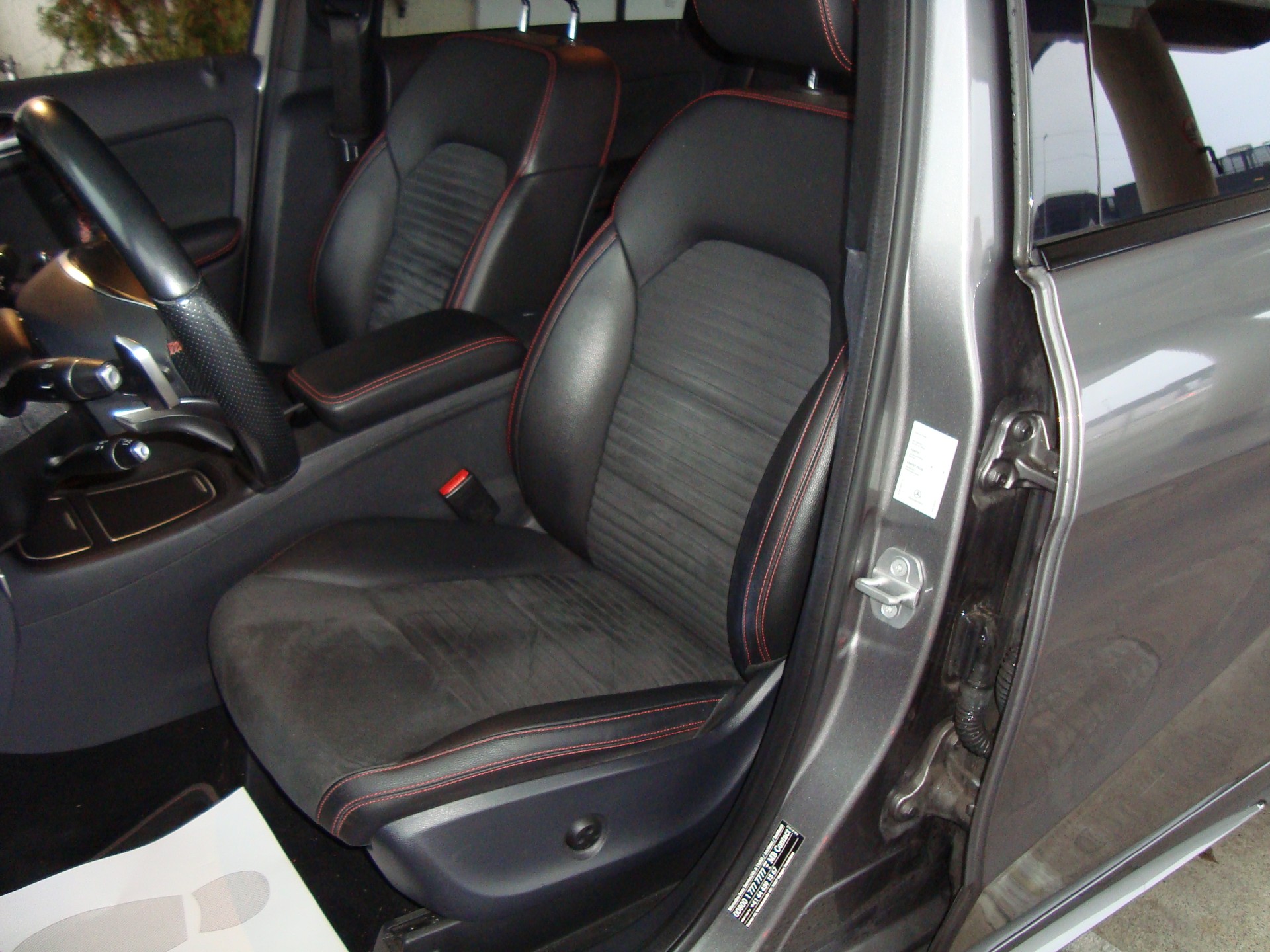 MERCEDES-BENZ B 250 AMG Line 4Matic 7G-DCT-image-5