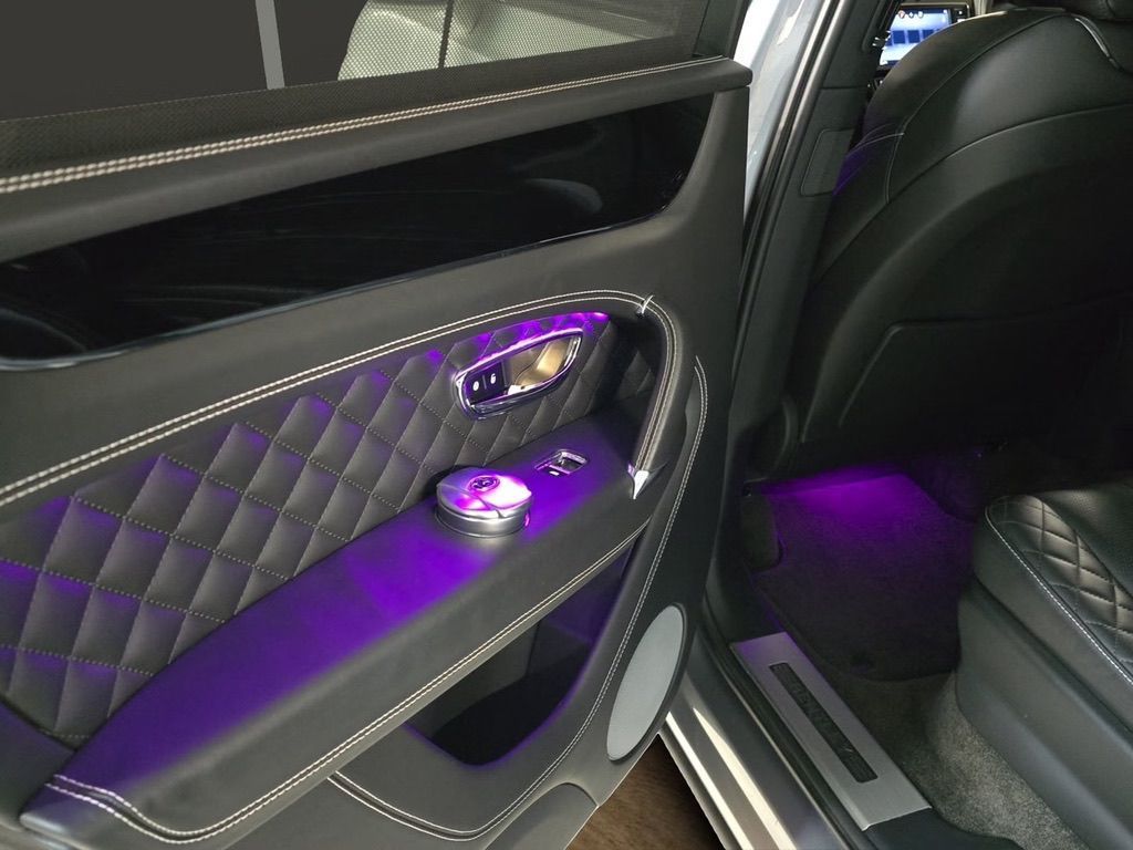 BENTLEY Bentayga W12-image-28