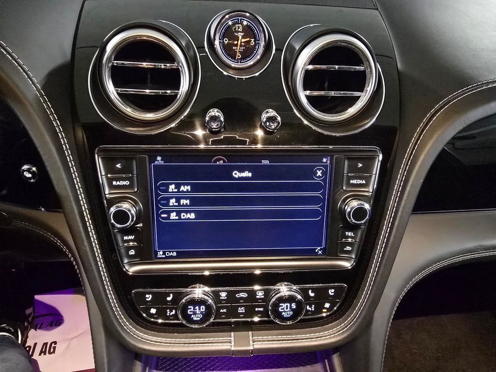 BENTLEY Bentayga W12-image-26