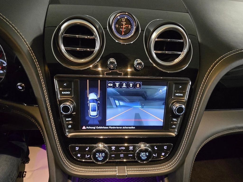 BENTLEY Bentayga W12-image-25