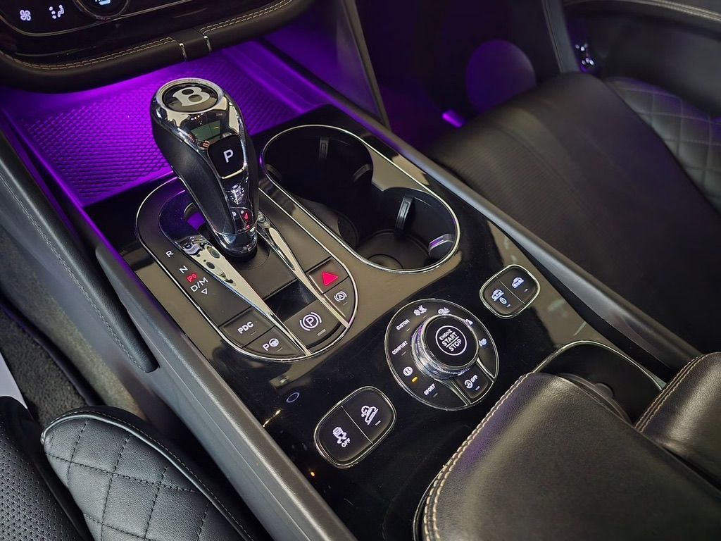 BENTLEY Bentayga W12-image-18