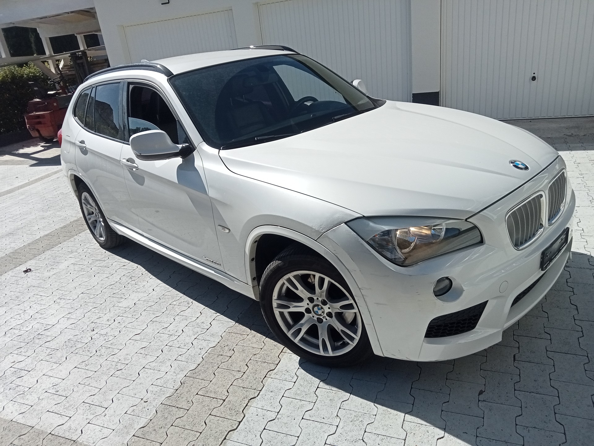BMW 28i xDrive-image-4