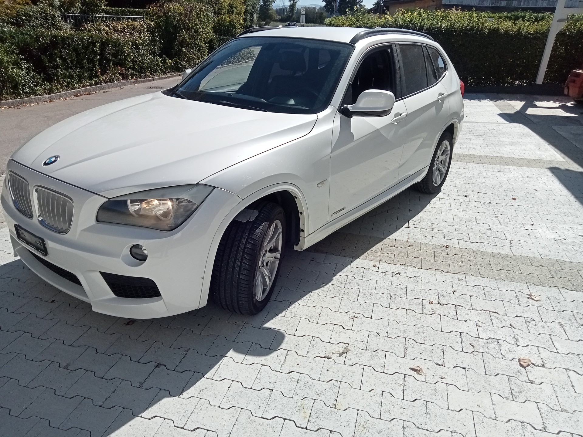 BMW 28i xDrive-image-3