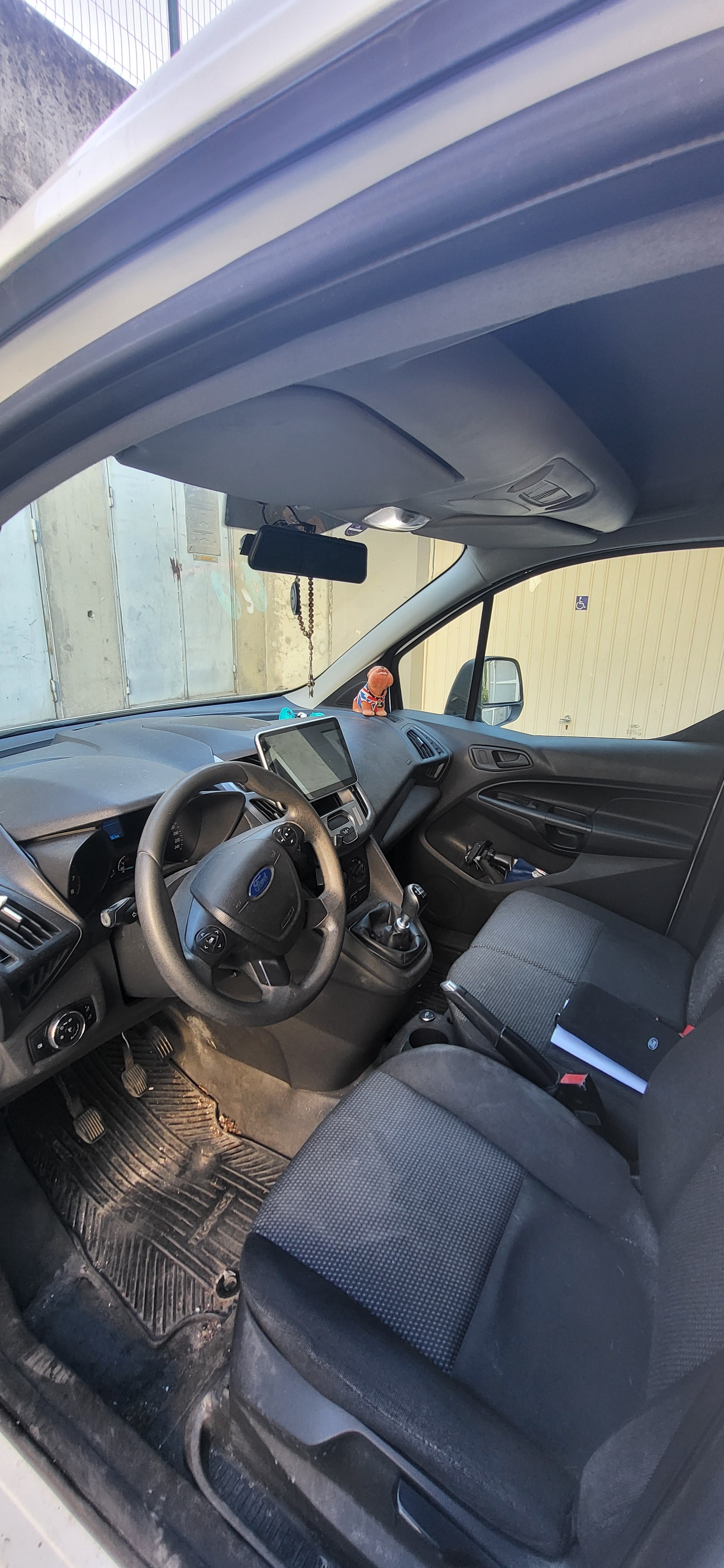 FORD 1.0 EcoB 100 Ambiente-image-5