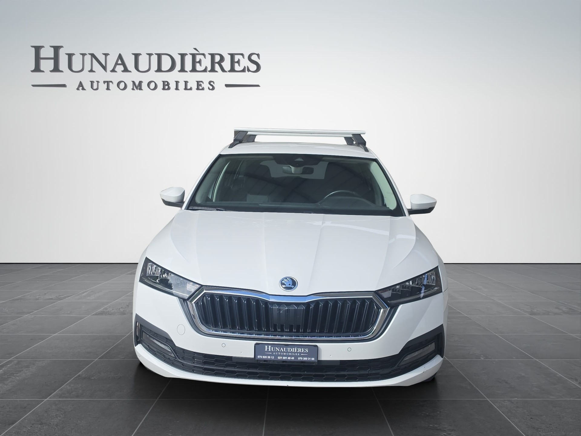 SKODA Octavia Combi 2.0 TDI DSG Ambition 4x4-image-5