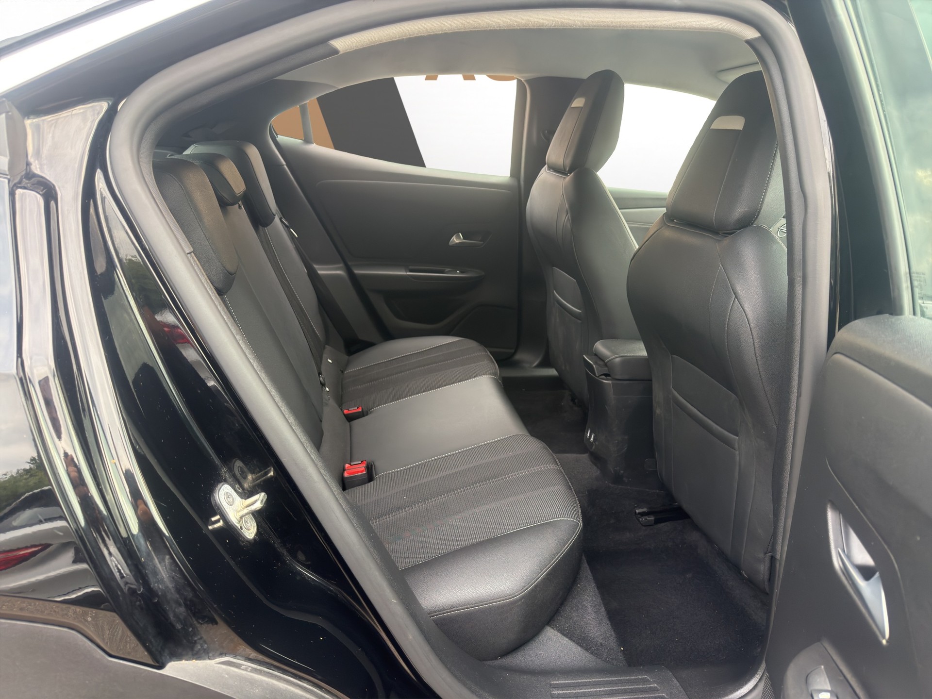 OPEL MOKKA-E Elegance-image-15