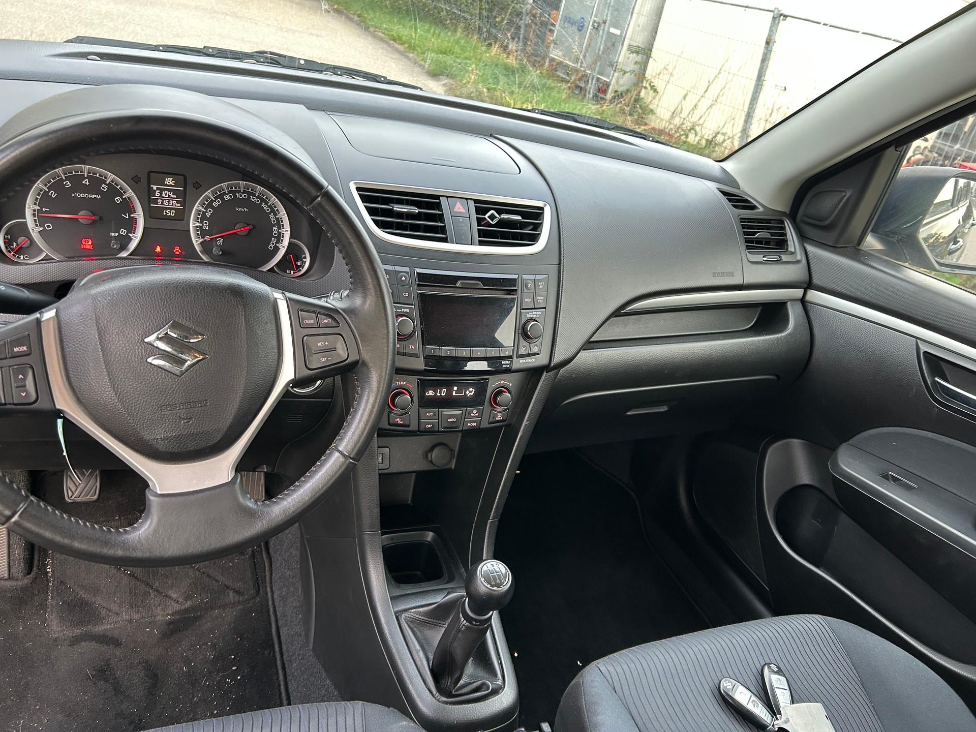 SUZUKI Swift 1.2i 16V GL Top 4x4-image-5