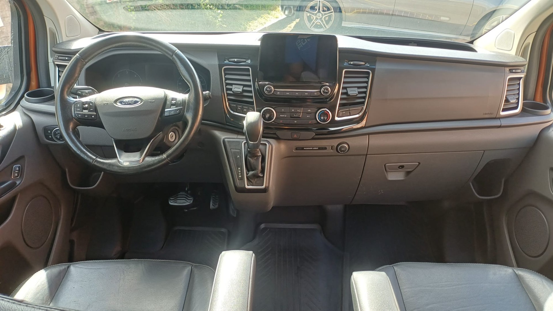 FORD Transit Tourneo Custom 320 L1H1 Sport 186 PS-image-11
