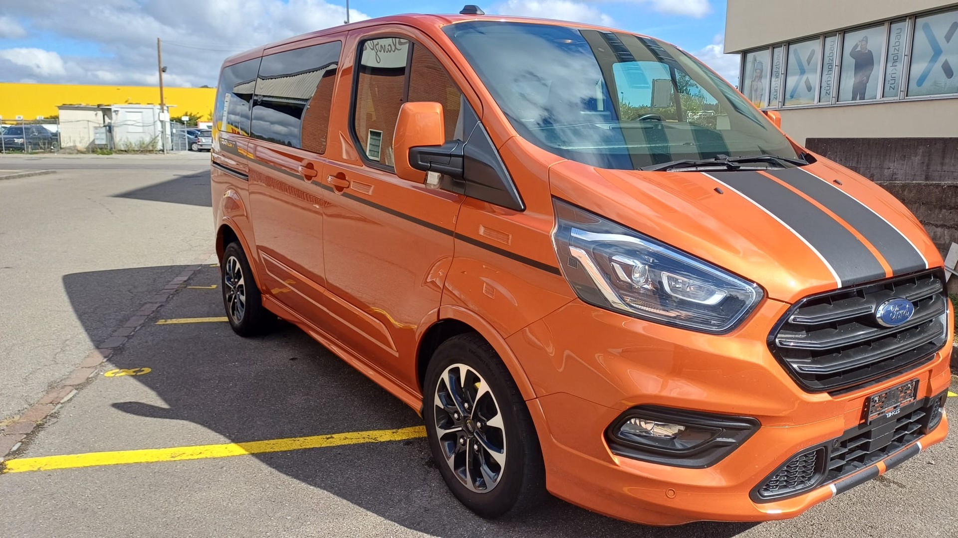 FORD Transit Tourneo Custom 320 L1H1 Sport 186 PS-image-2