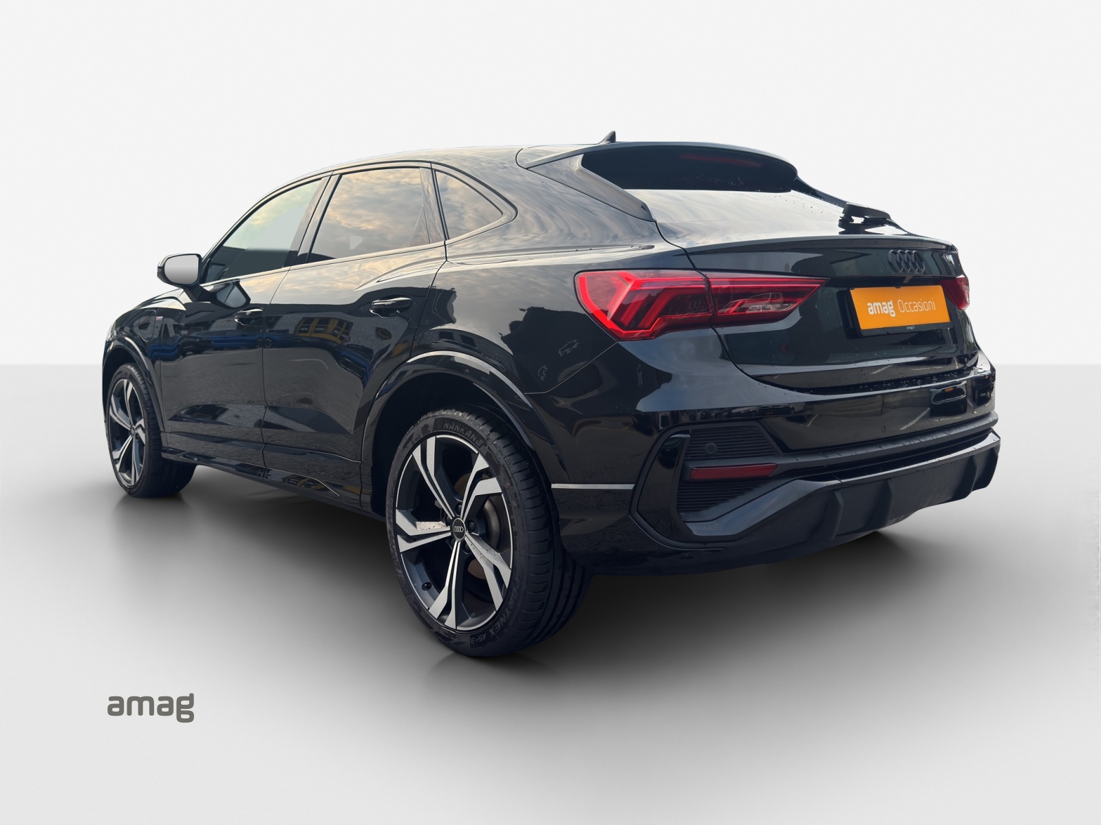 AUDI Q3 Sportback 45 TFSI e S line S-tronic-image-2
