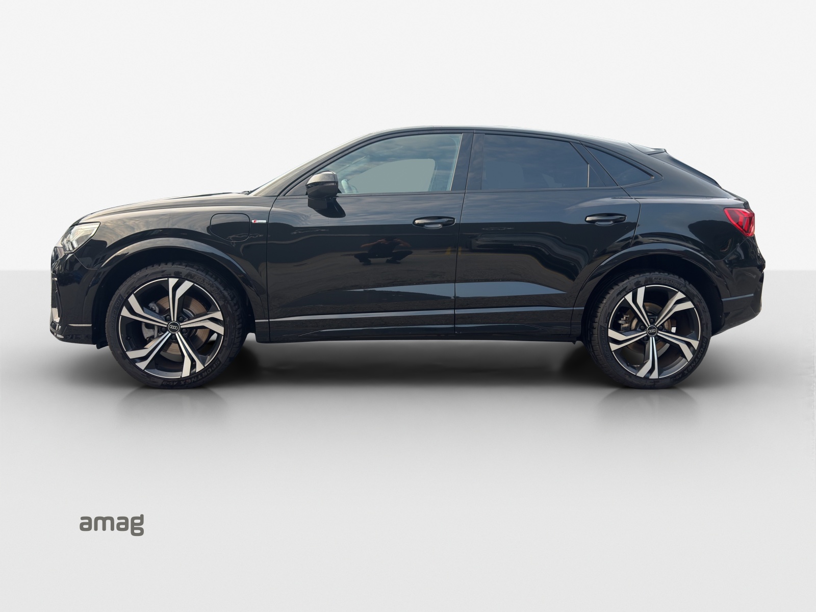 AUDI Q3 Sportback 45 TFSI e S line S-tronic-image-1