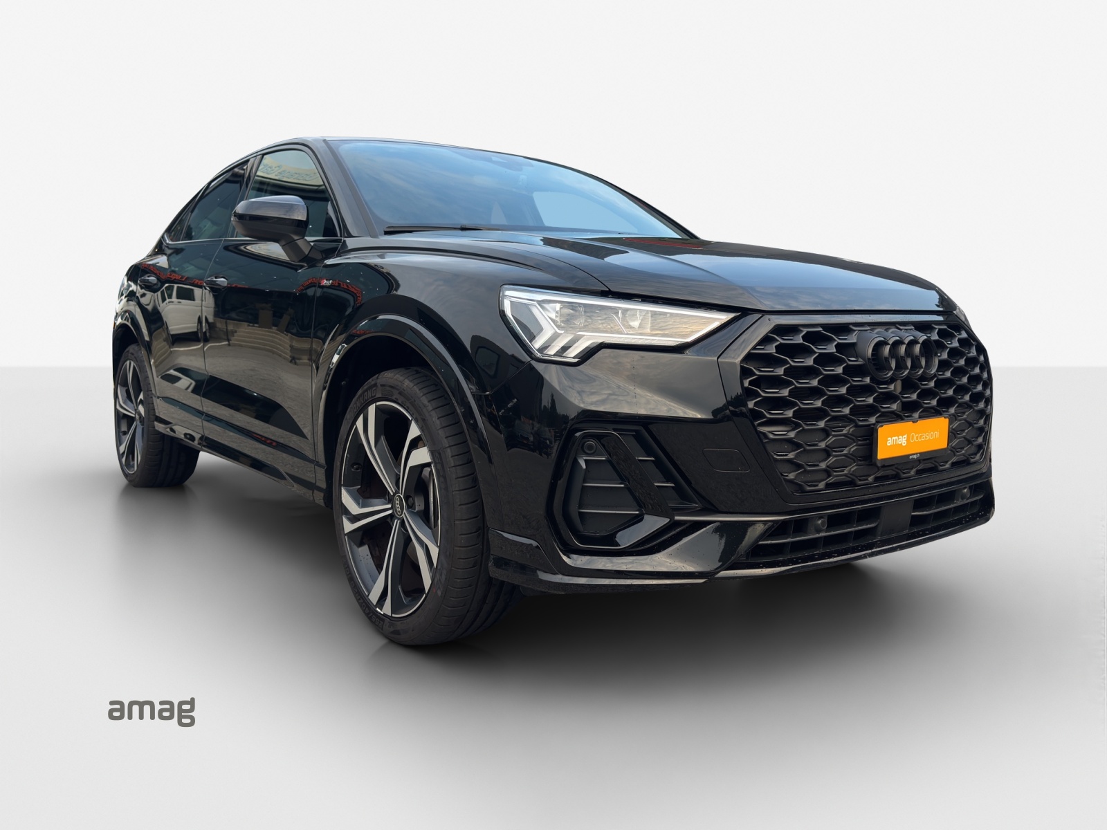 AUDI Q3 Sportback 45 TFSI e S line S-tronic-image-5
