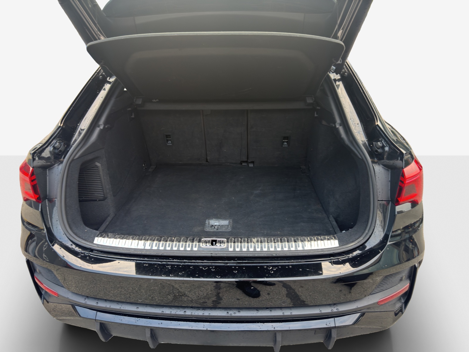 AUDI Q3 Sportback 45 TFSI e S line S-tronic-image-12