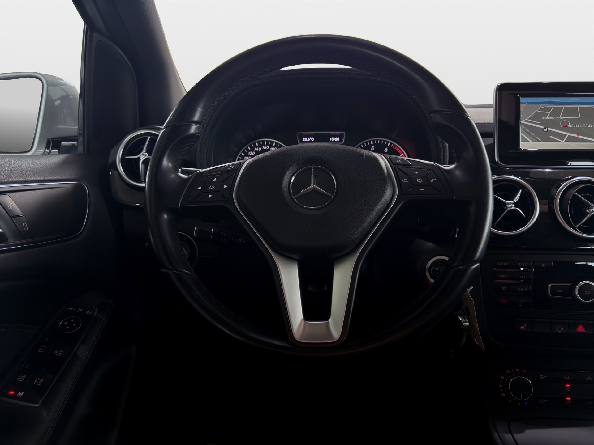 MERCEDES-BENZ B 220 4Matic 7G-DCT*Frisch ab MFK,1 Jahr oder 20'000km Garantie auf Motor und Getriebe*-image-13
