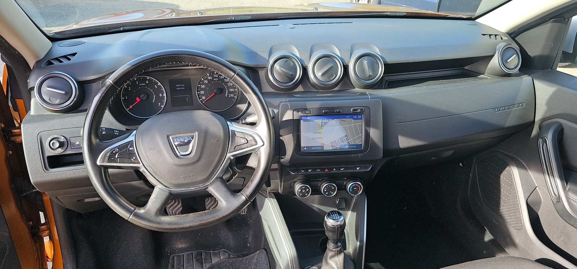 DACIA Duster SCe 115 Prestige 4x4-image-5