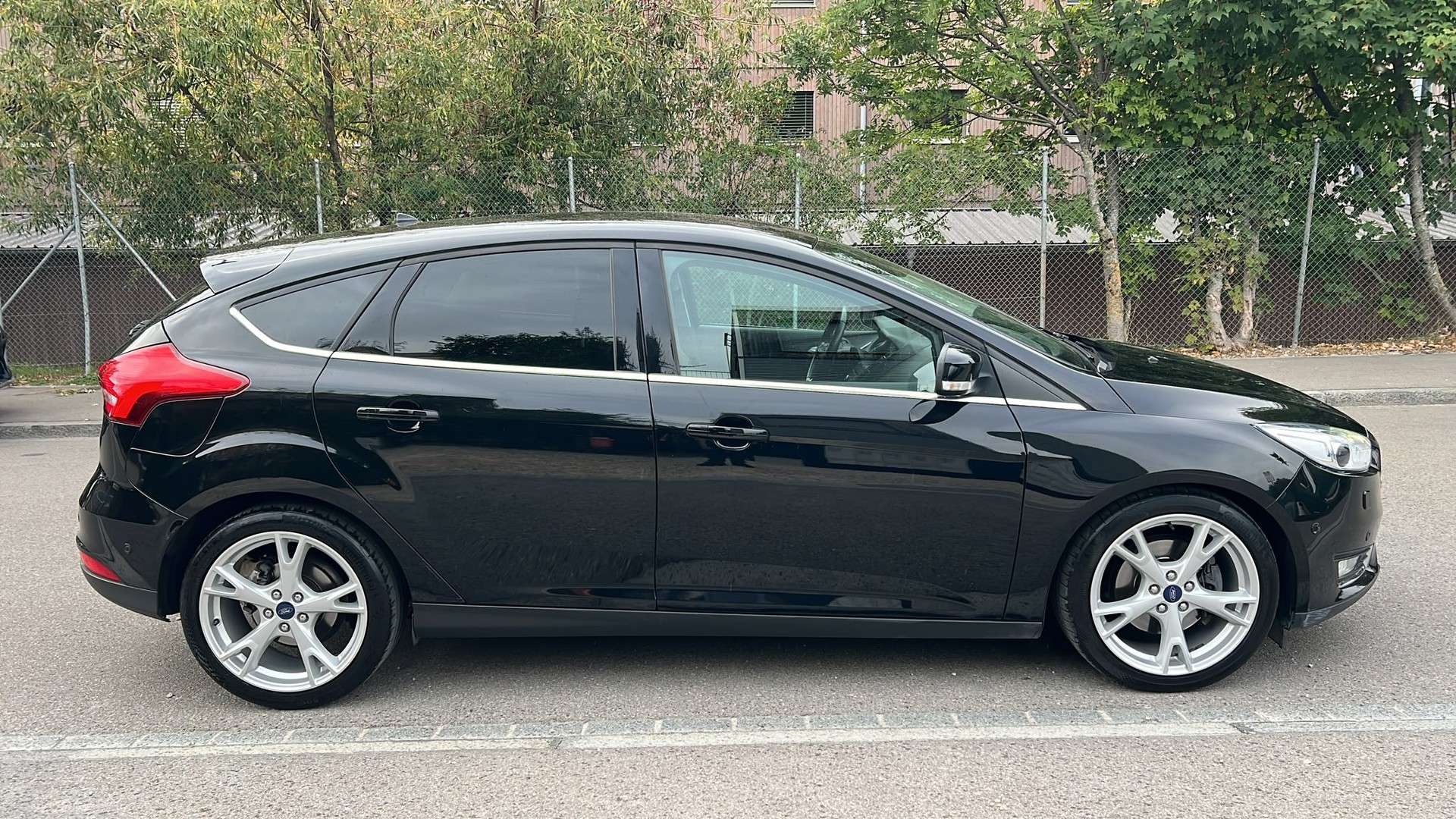 FORD Focus 1.5 SCTi Titanium X Automatic-image-4