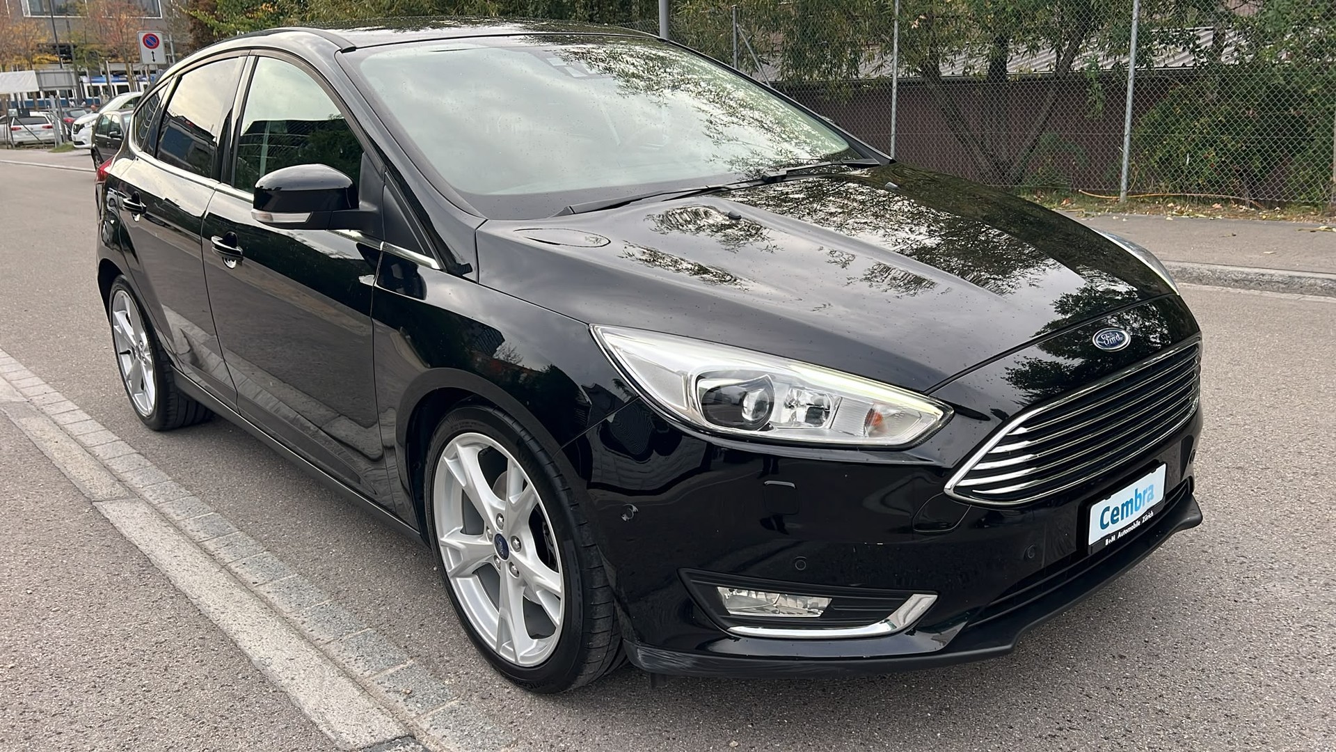 FORD Focus 1.5 SCTi Titanium X Automatic-image-2