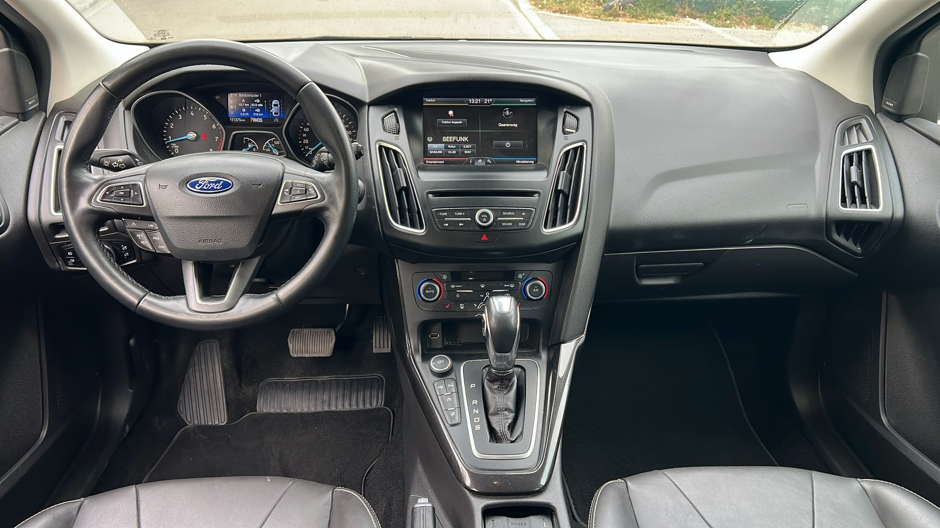 FORD Focus 1.5 SCTi Titanium X Automatic-image-8