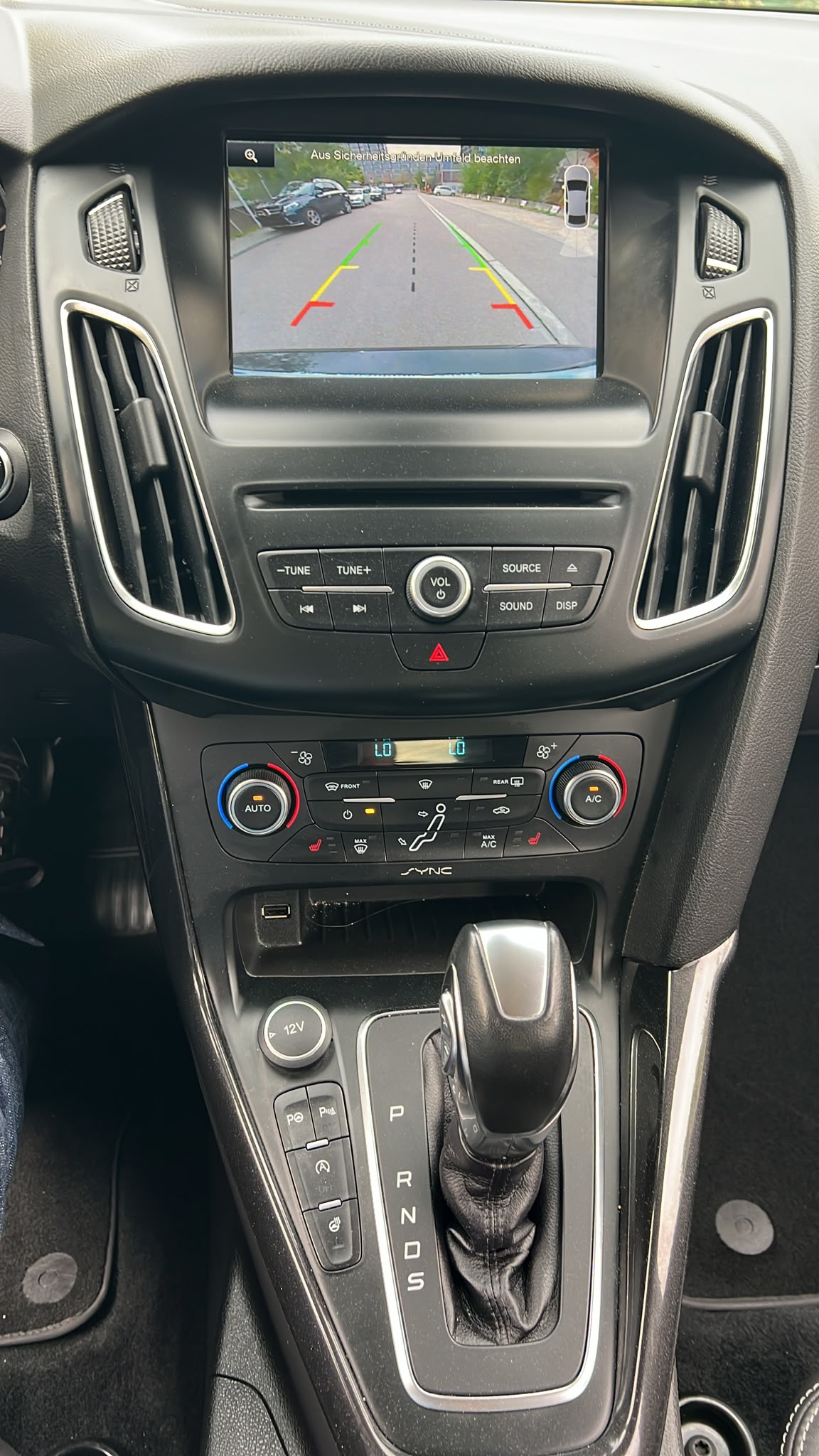 FORD Focus 1.5 SCTi Titanium X Automatic-image-12