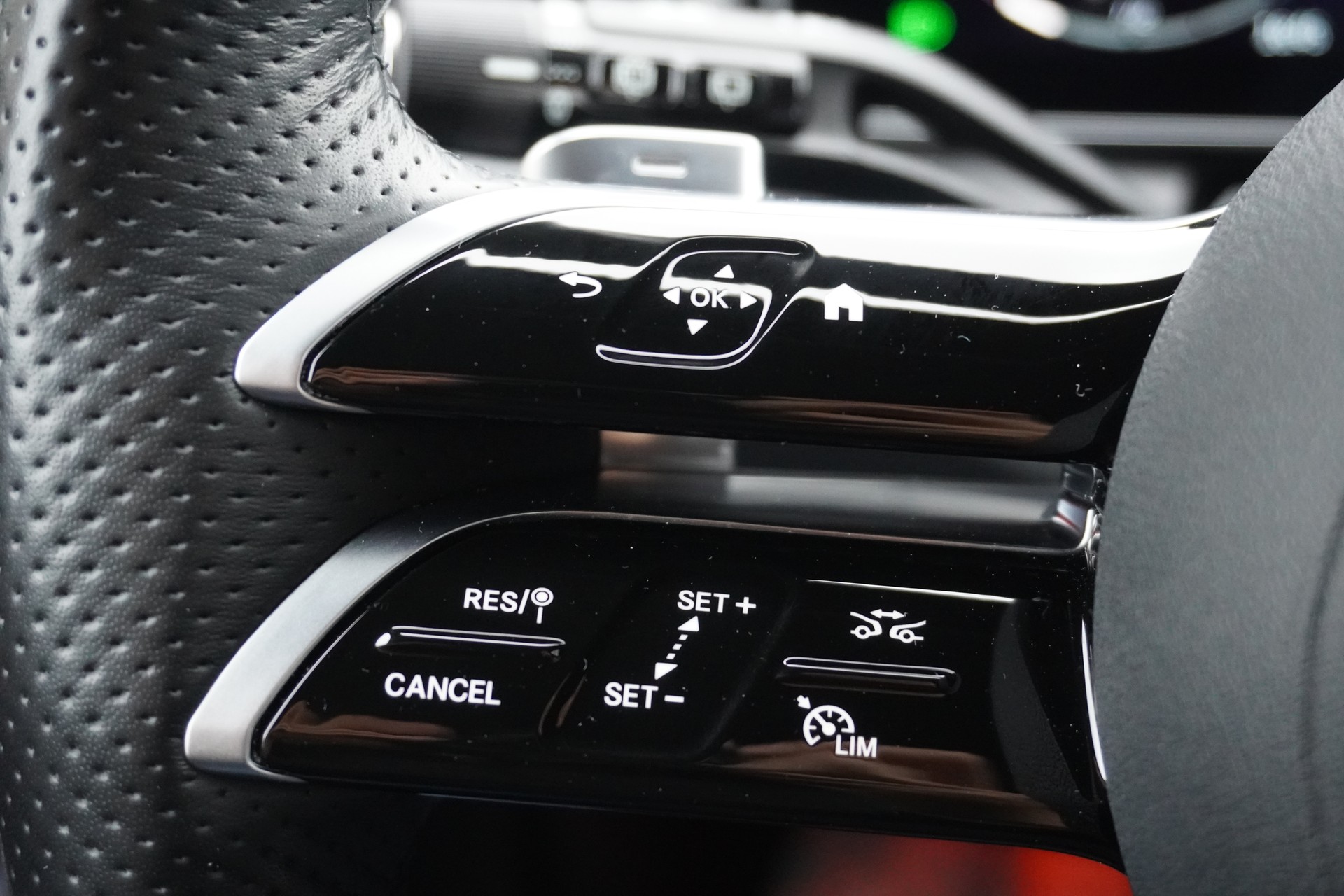 MERCEDES-BENZ GLC 220 d 4Matic 9G-Tronic AMG-LINE!!!-image-37