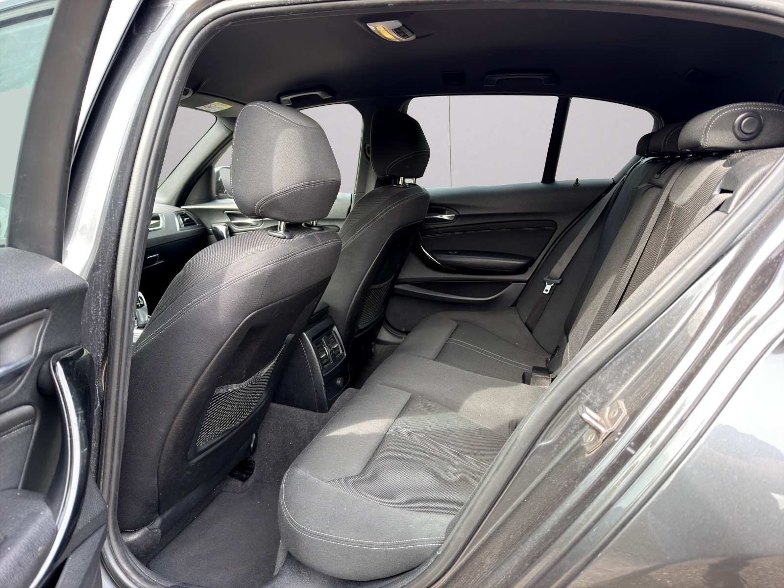 BMW ★ HAGEL ★ 118i Edition Sport Line Steptronic-image-9