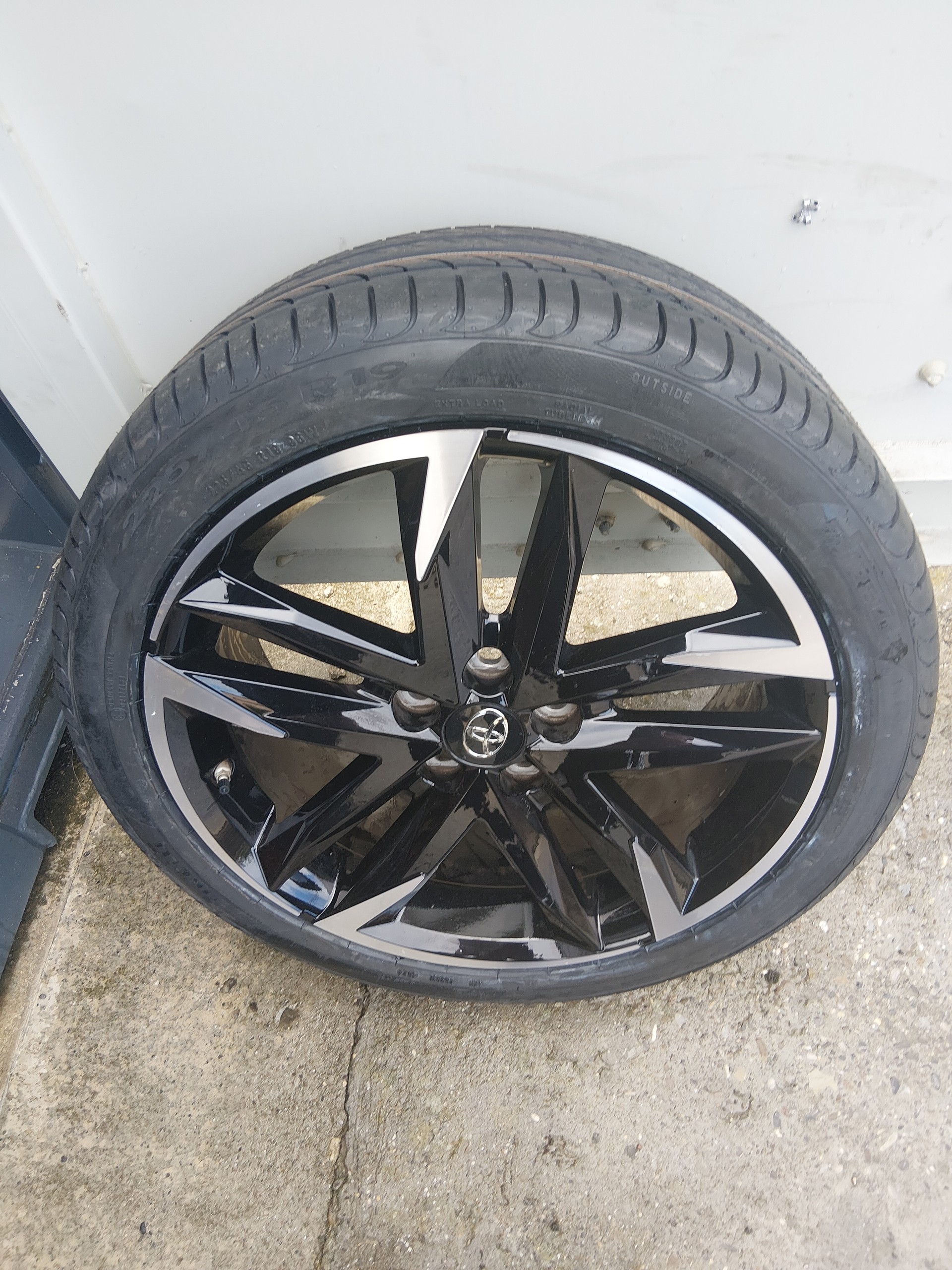 TOYOTA C-HR 2.0 HSD CVT GR Sport-image-9