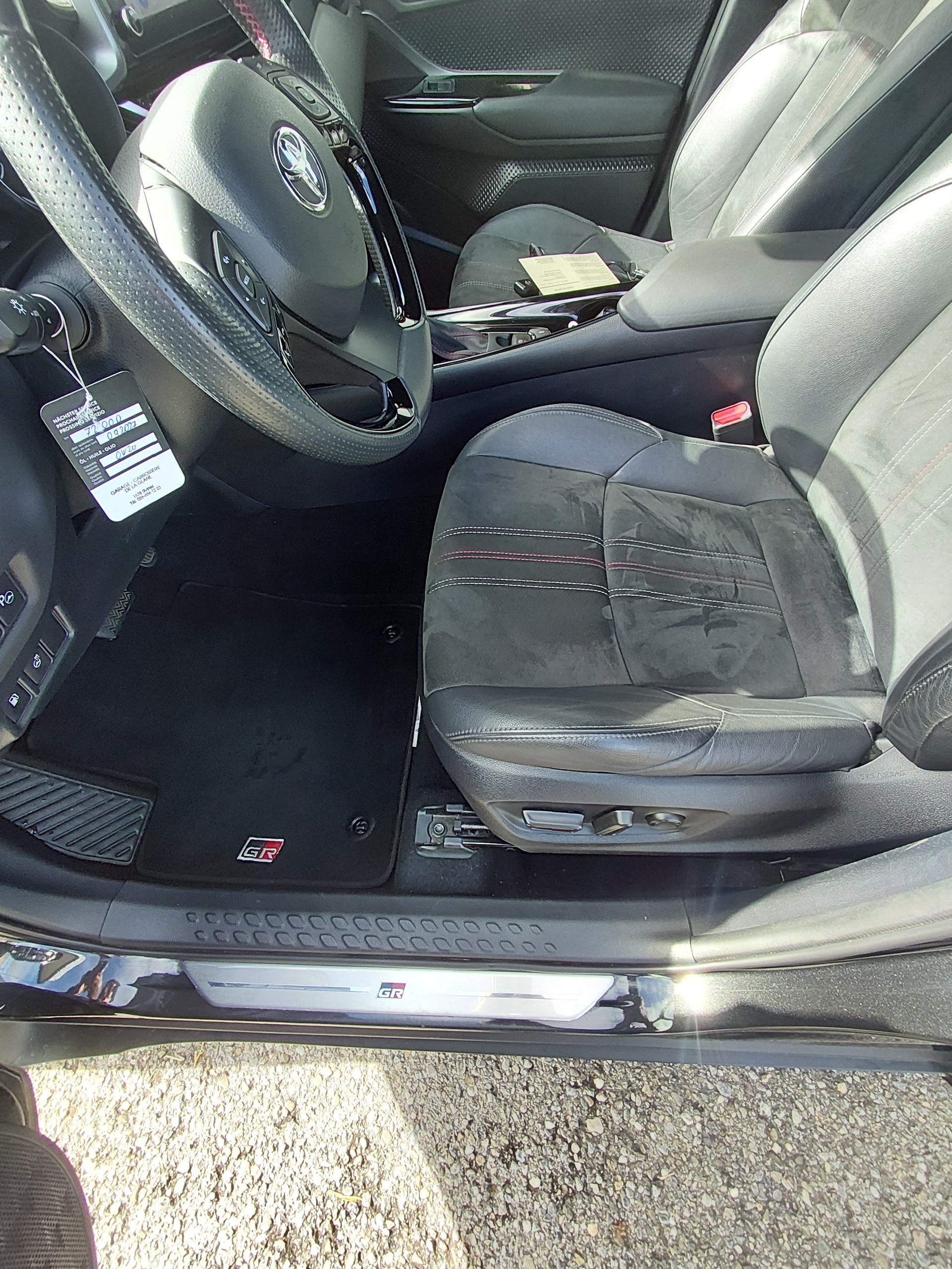 TOYOTA C-HR 2.0 HSD CVT GR Sport-image-8