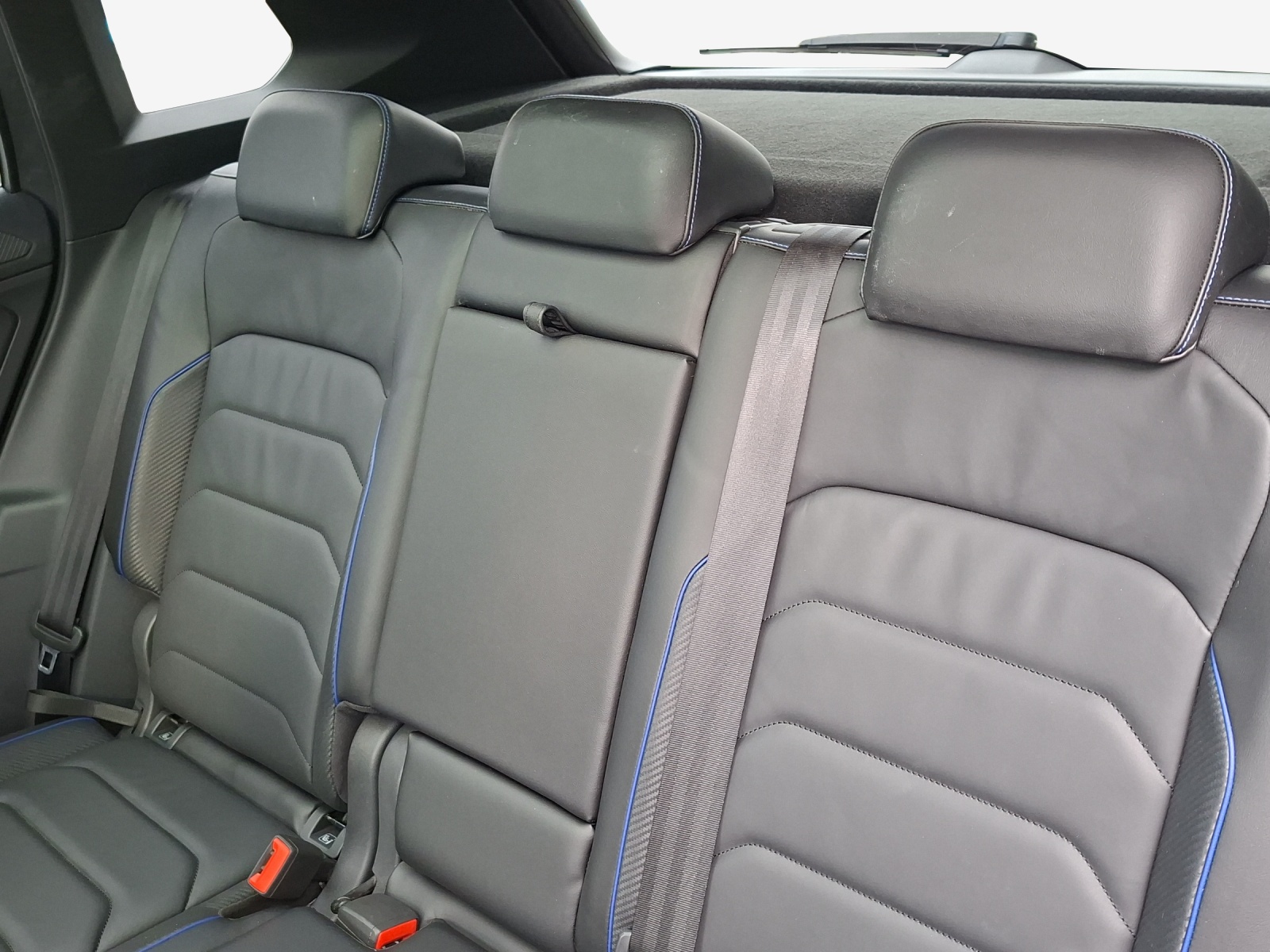VW Tiguan 2.0TSI R 4Motion DSG-image-11