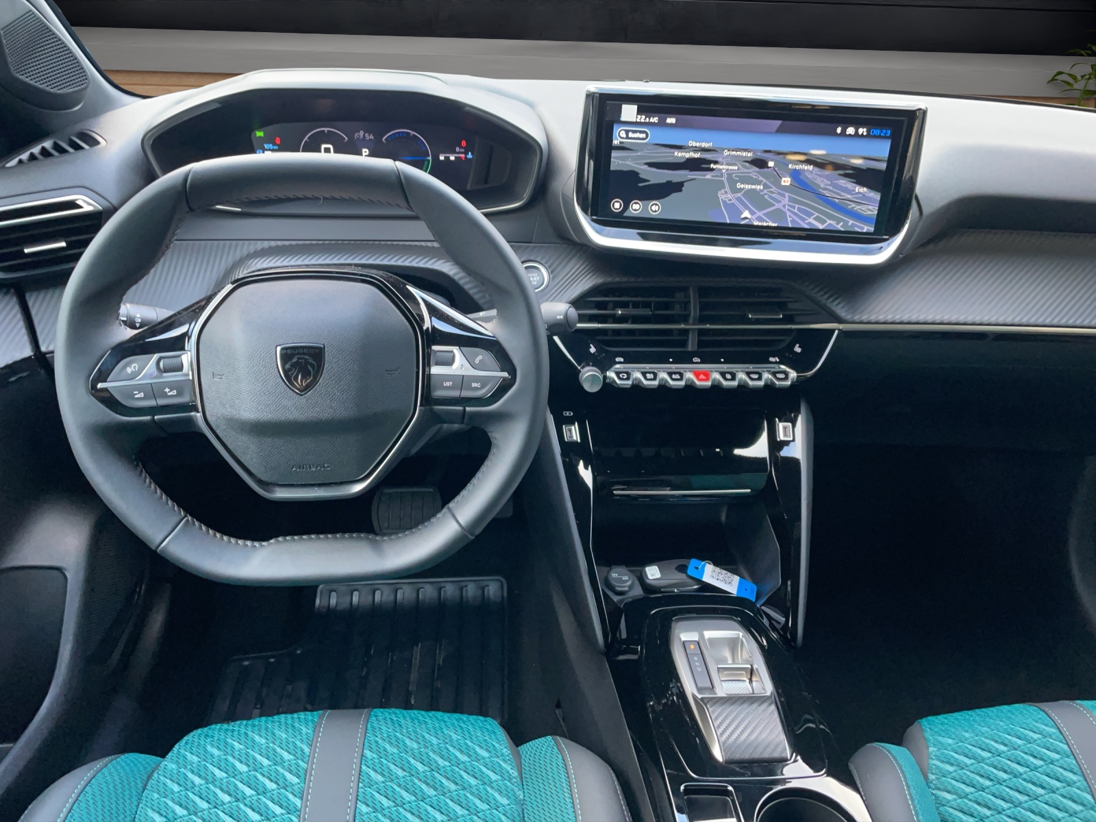 PEUGEOT 208 1.2 Hybrid Envy-image-5