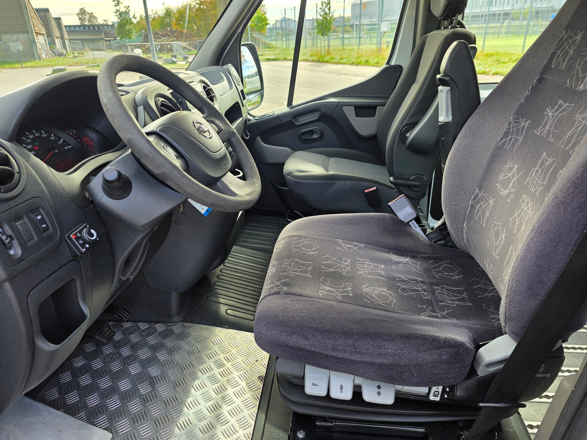 NISSAN NV400 F35.17 L2H2 FWD Comfort-image-16