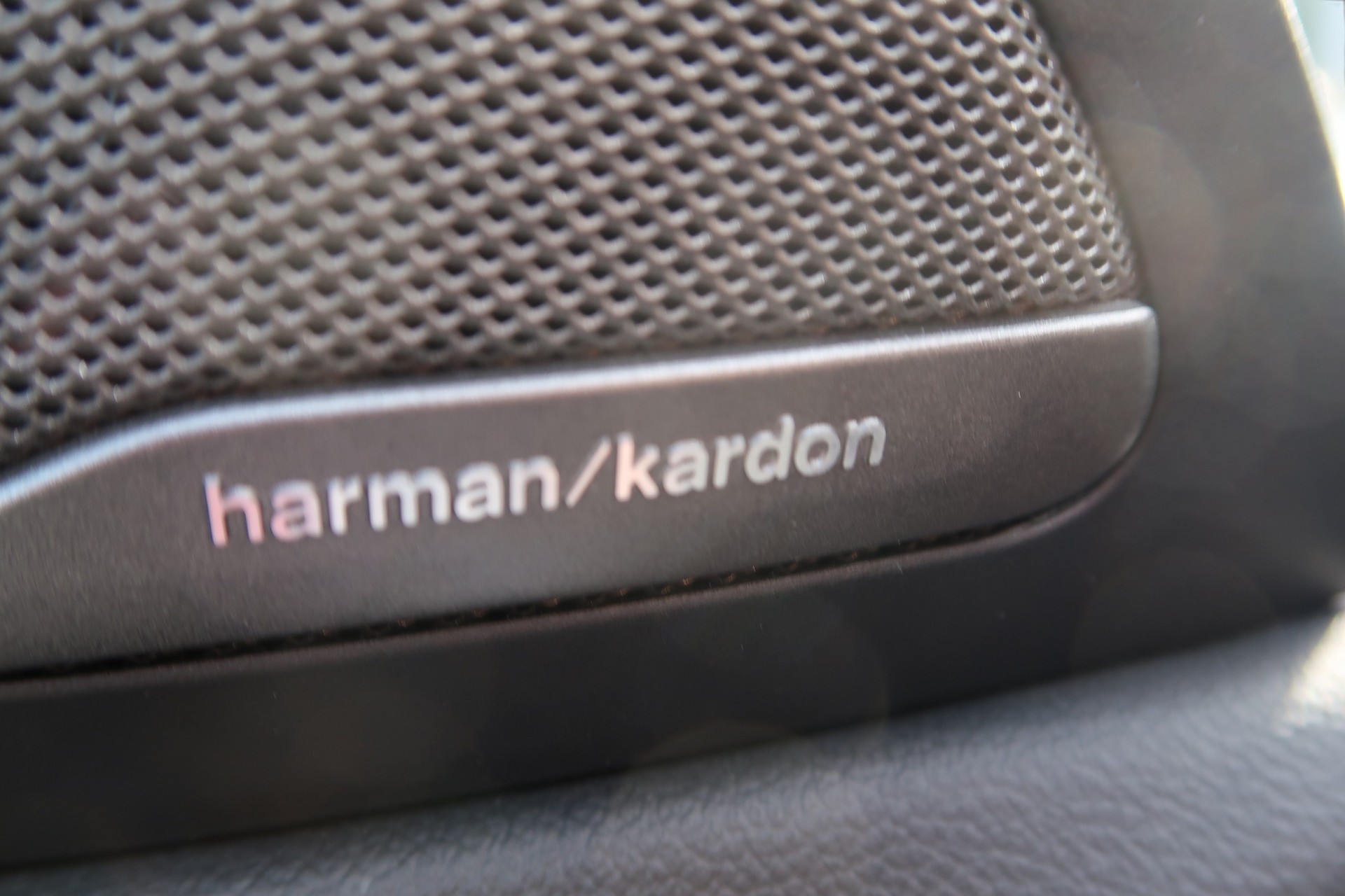 BMW X6 M50d-image-11