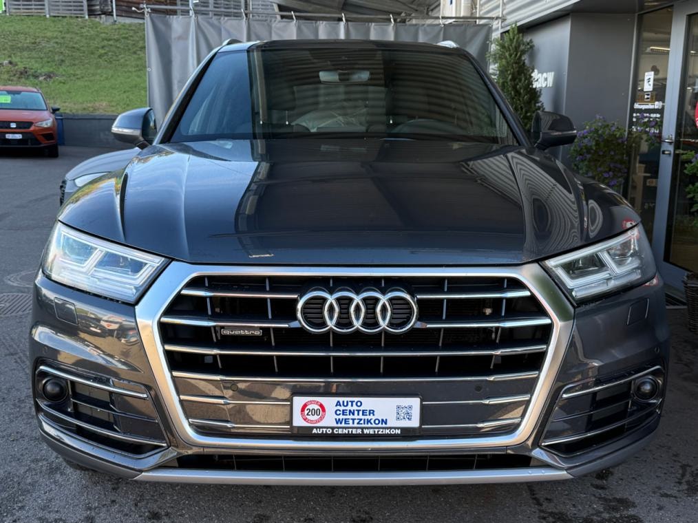 AUDI Q5 40 TDi quattro S line-image-0
