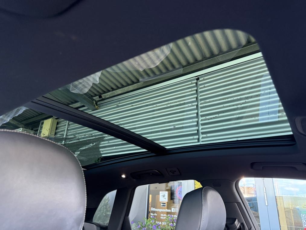 AUDI Q5 40 TDi quattro S line-image-9