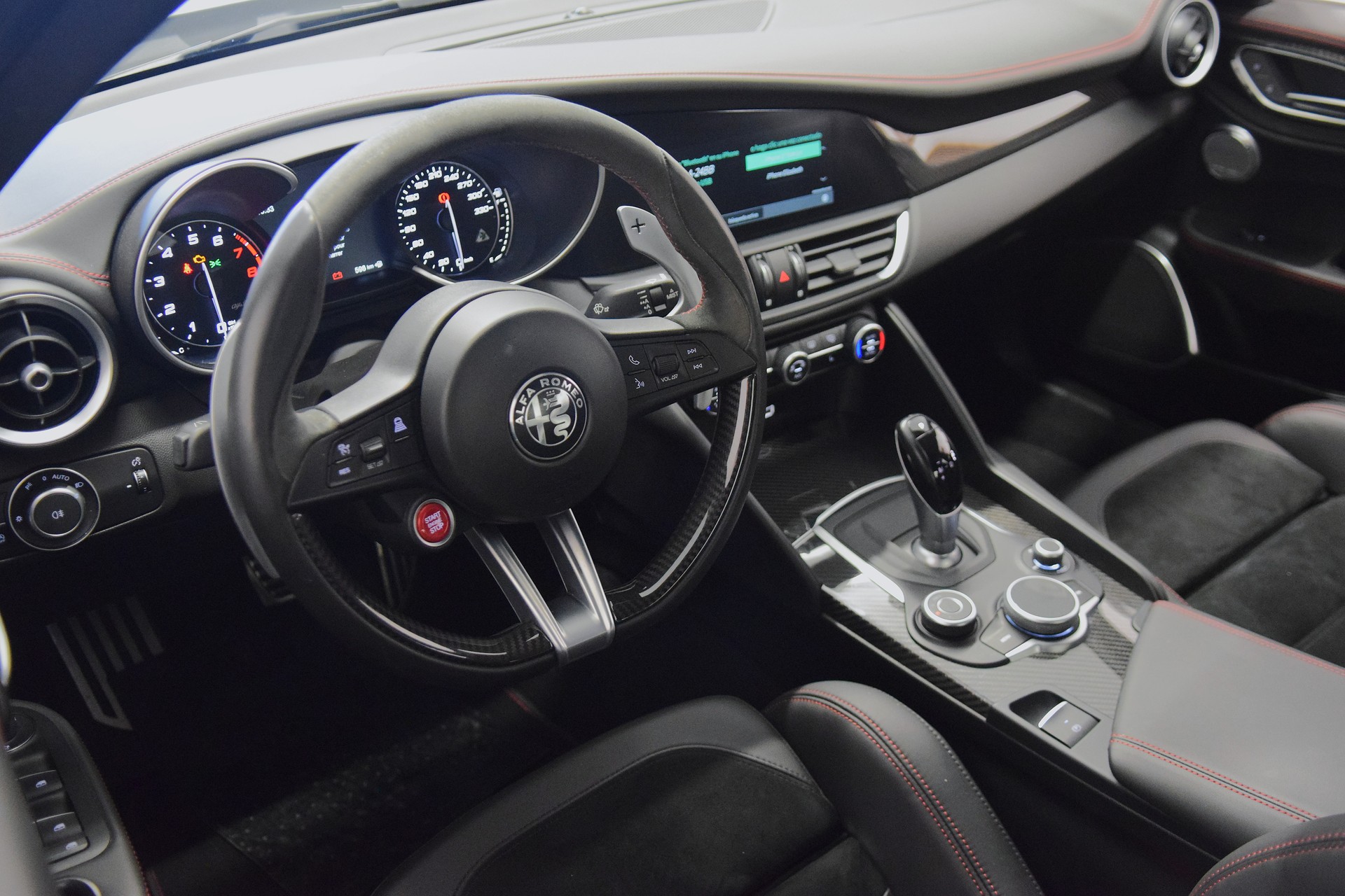 ALFA ROMEO Giulia 2.9 V6 Quadrifoglio Automatic-image-11