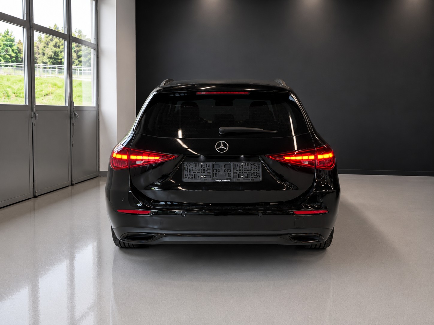 MERCEDES-BENZ C 200 T AMG Line-image-13