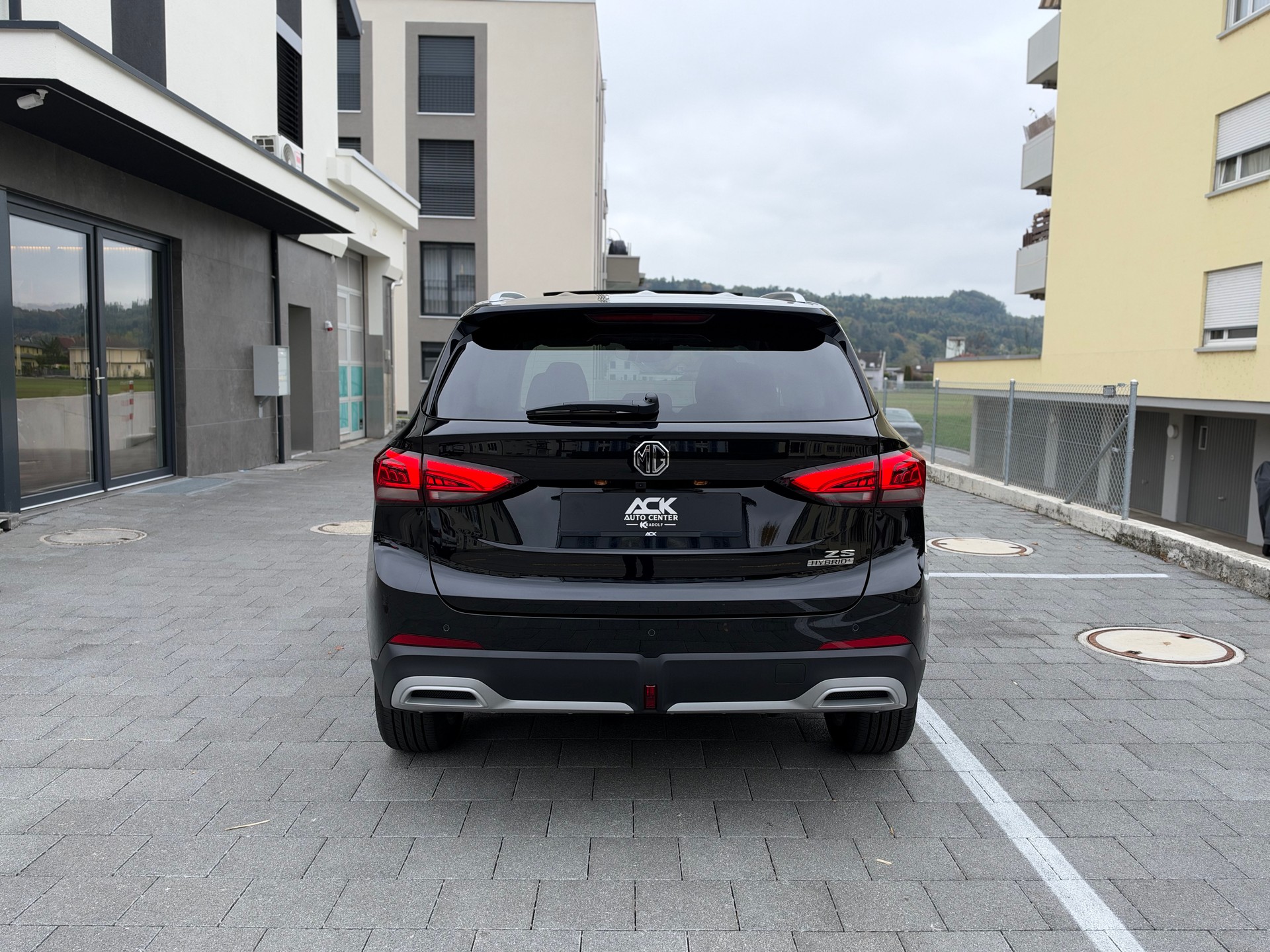MG ZS 1.5 HEV Luxury-image-3