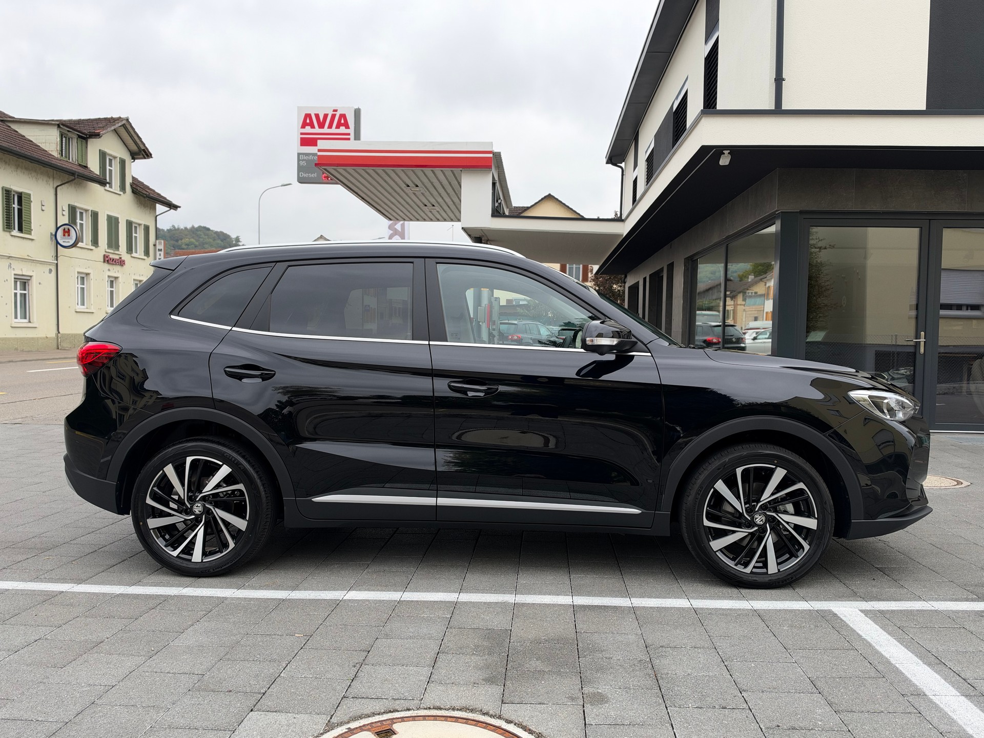 MG ZS 1.5 HEV Luxury-image-5