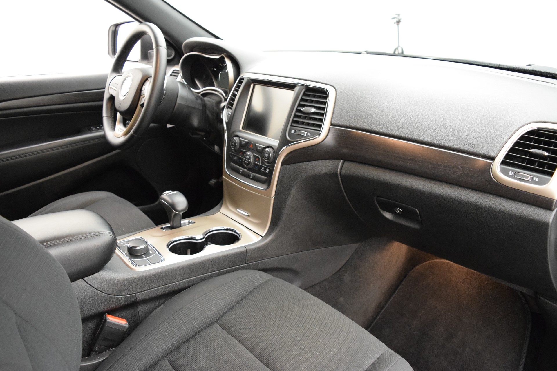 JEEP Grand Cherokee 3.0 CRD LAREDO-image-13
