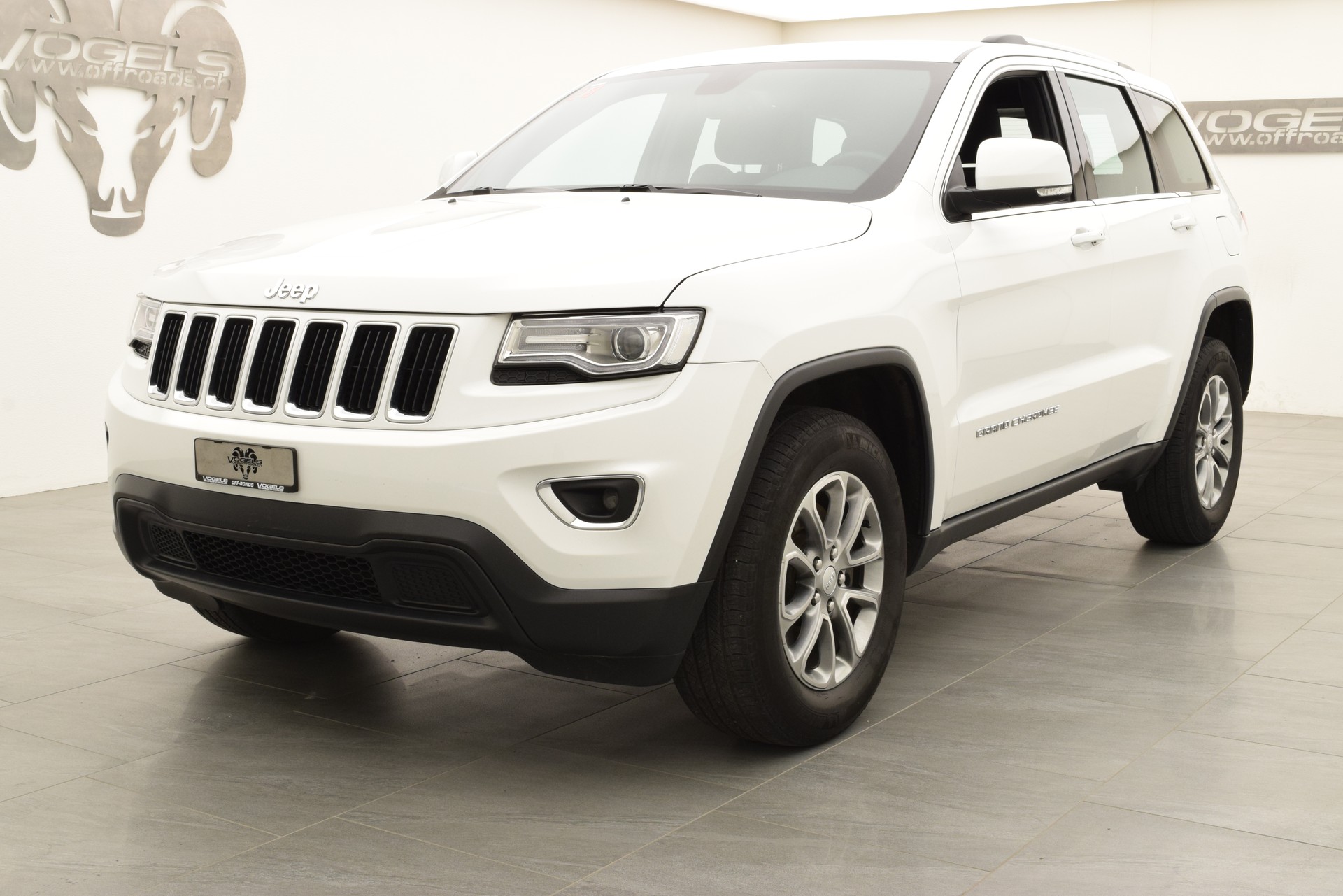 JEEP Grand Cherokee 3.0 CRD LAREDO-image-1
