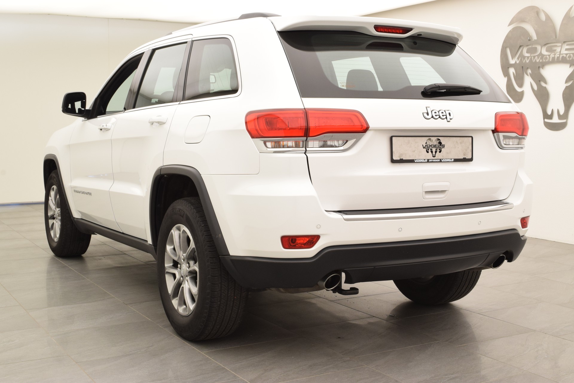 JEEP Grand Cherokee 3.0 CRD LAREDO-image-5