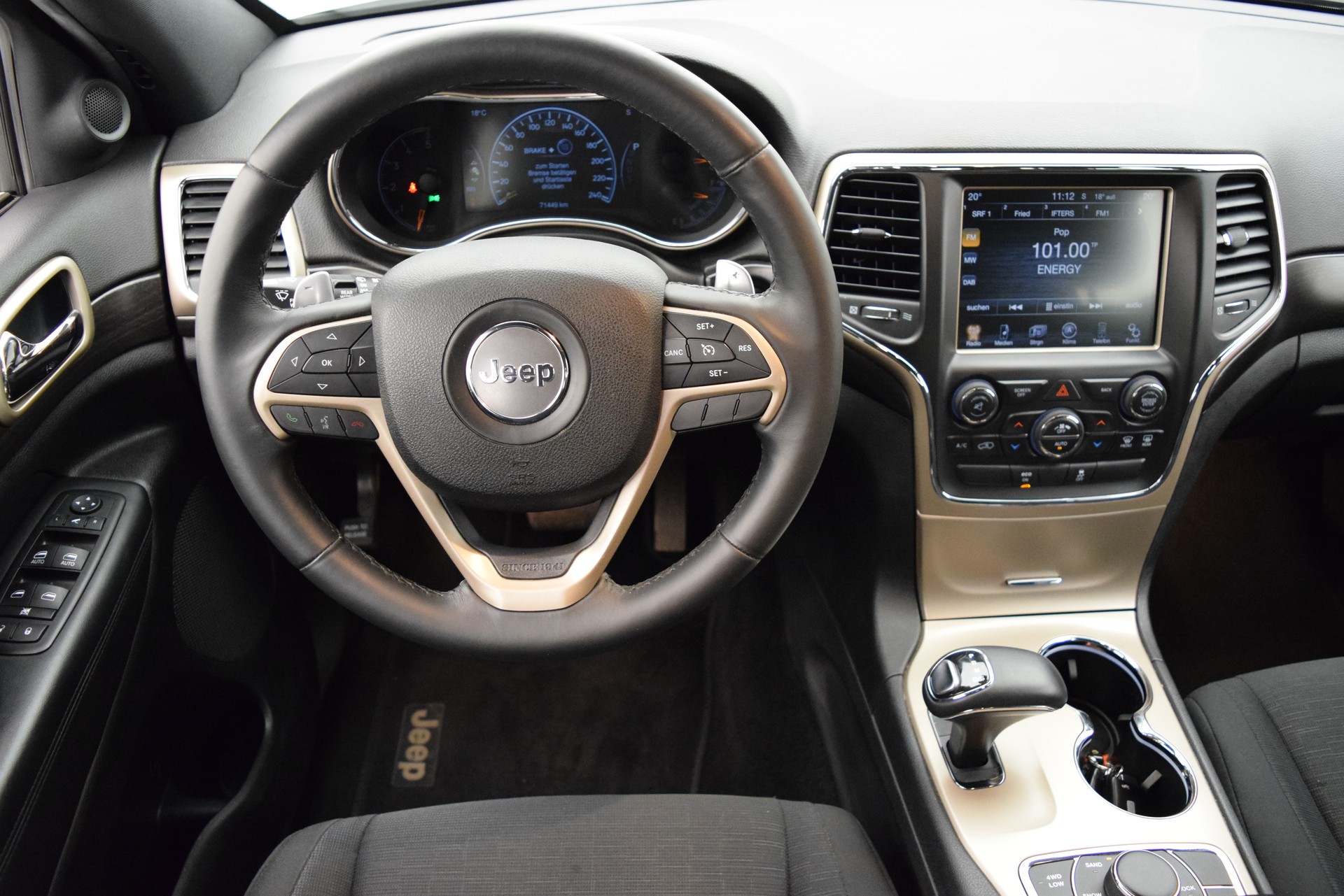 JEEP Grand Cherokee 3.0 CRD LAREDO-image-11