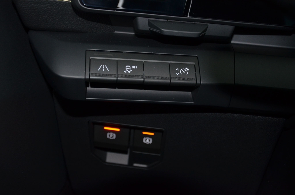 RENAULT Megane E-Tech EV60 *ICONIC*-image-22