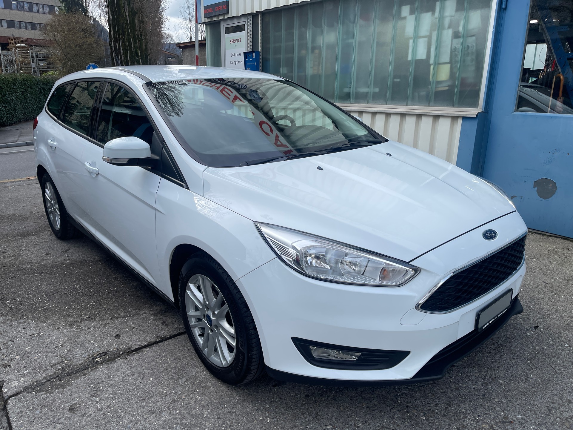 FORD Focus 1.0 SCTi Titanium Automatic-image-1