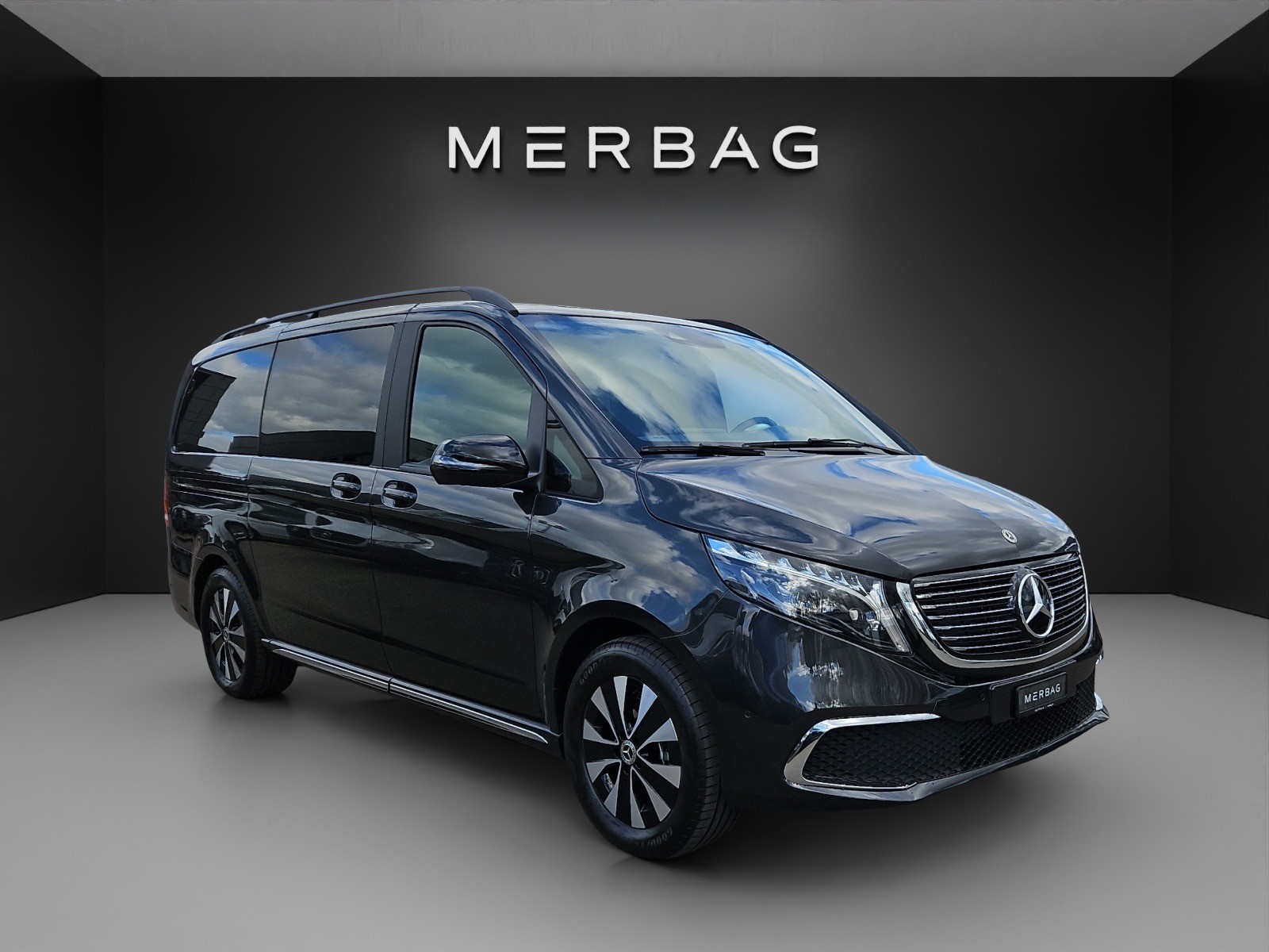 MERCEDES-BENZ EQV 300 lang-image-0